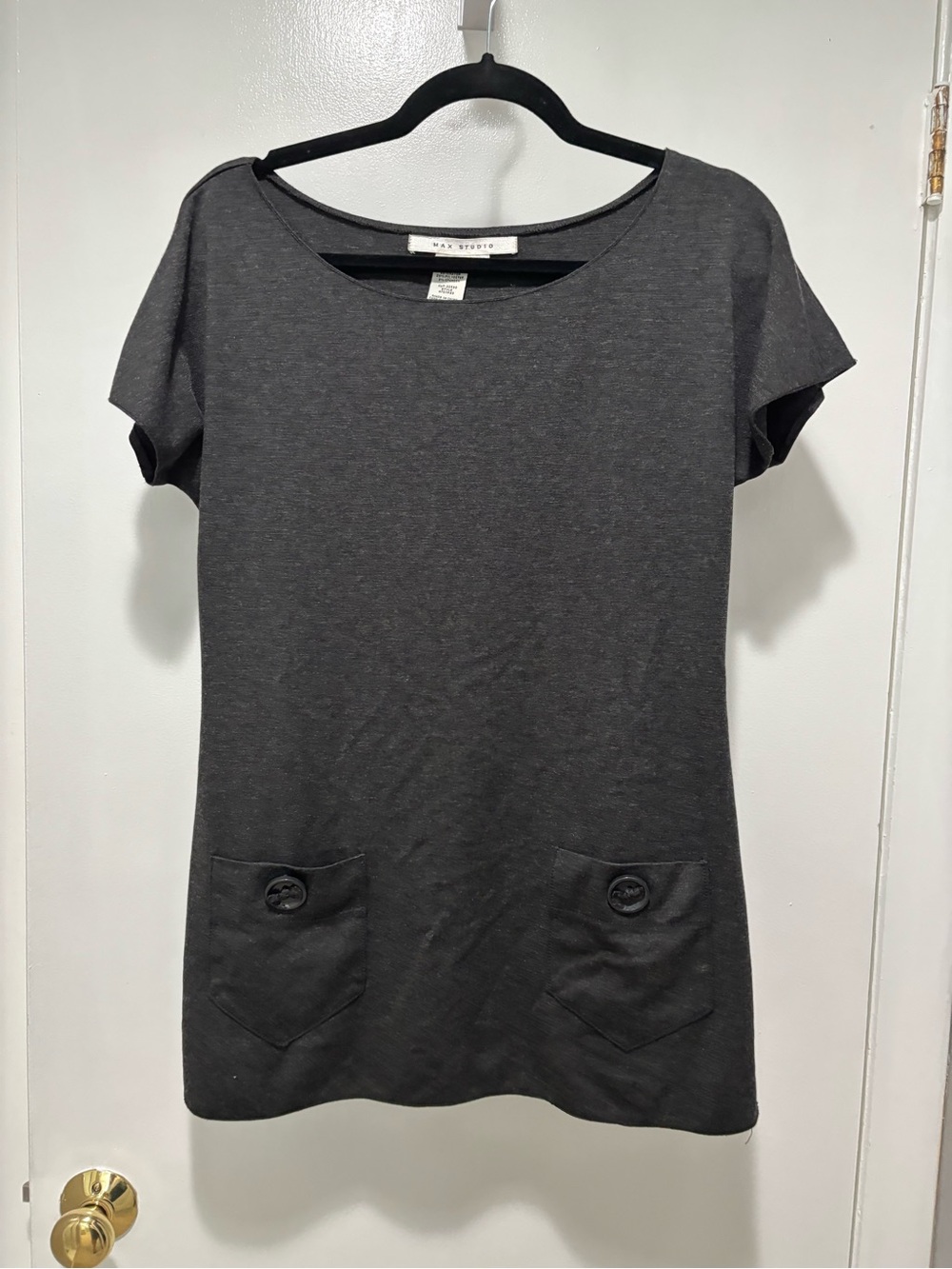 Max Studio Charcoal Gray Short-Sleeve Tunic with Front Pockets Large